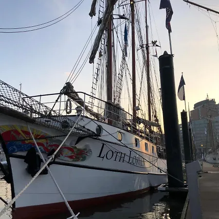 Segelschiff Loth Lorien Botel