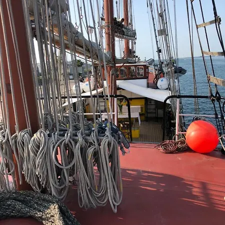 Segelschiff Loth Lorien * Binz