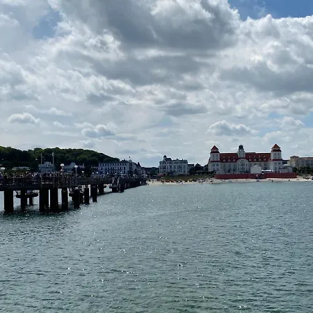 Segelschiff Loth Lorien Botel Binz